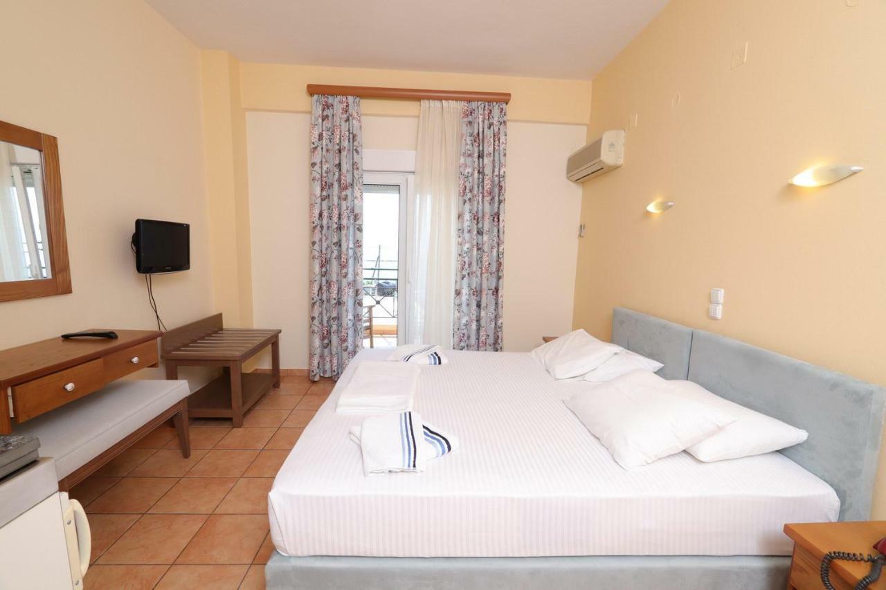 G. Kiapekou Aparthotel Loutra Aidhipsou Exteriör bild